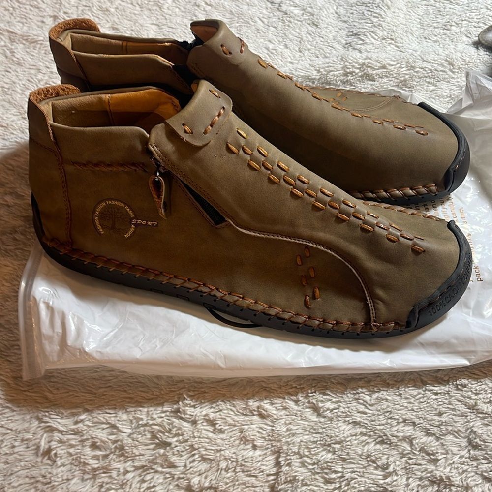 NEW fashion sport boots size 47